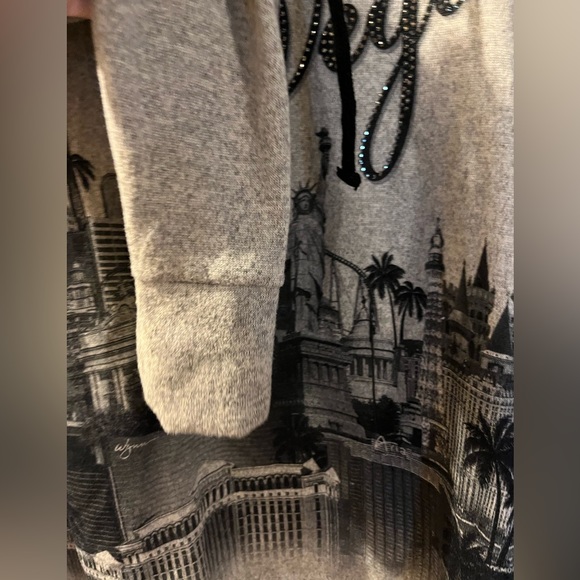 Las Vegas Hooded Shirt - Picture 6 of 8